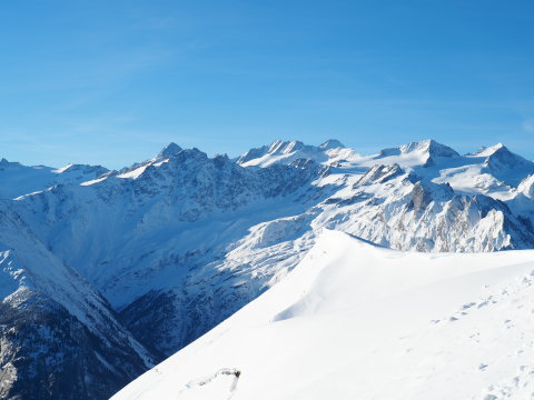 ezek "csak" 3500-as hegyek