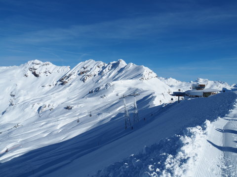 2200 méteren a tetőn