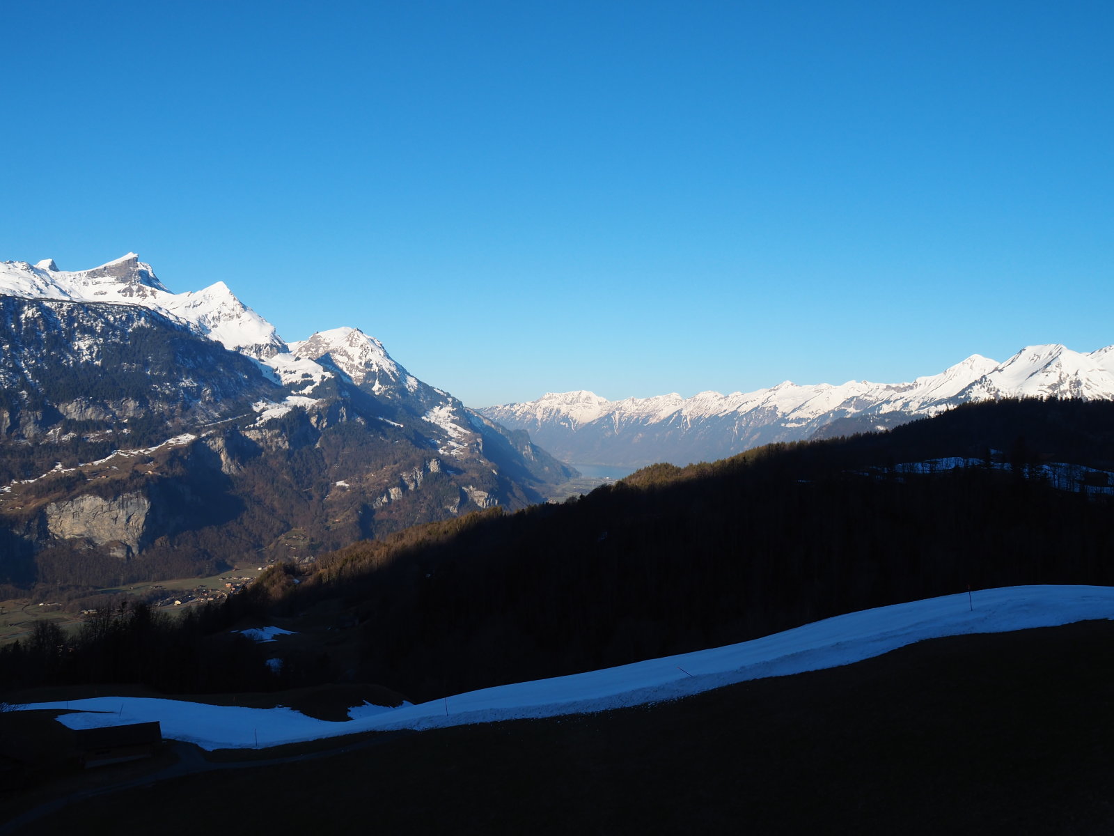 1200 méter alatt csak a sípályán van hó