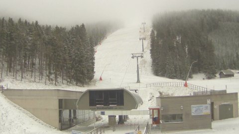 Stuhleck is fehér ruhát öltött  - Fotó: webkamera