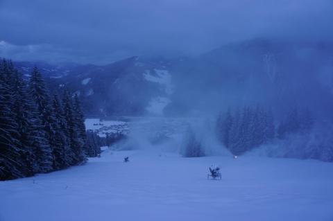 Flachau, már hóágyúznak is