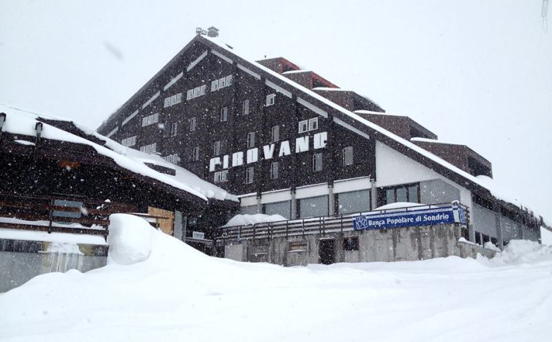 Stelvió-hágó - elmaradt a kerékpárverseny  - Kattints a képre a nagyításhoz