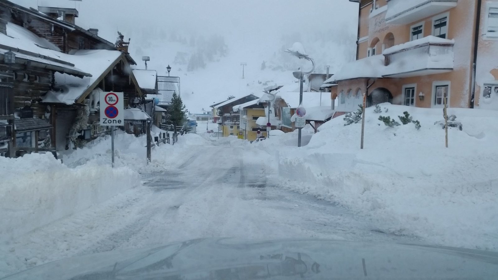 Obertauern, 125 cm hó a hegyen