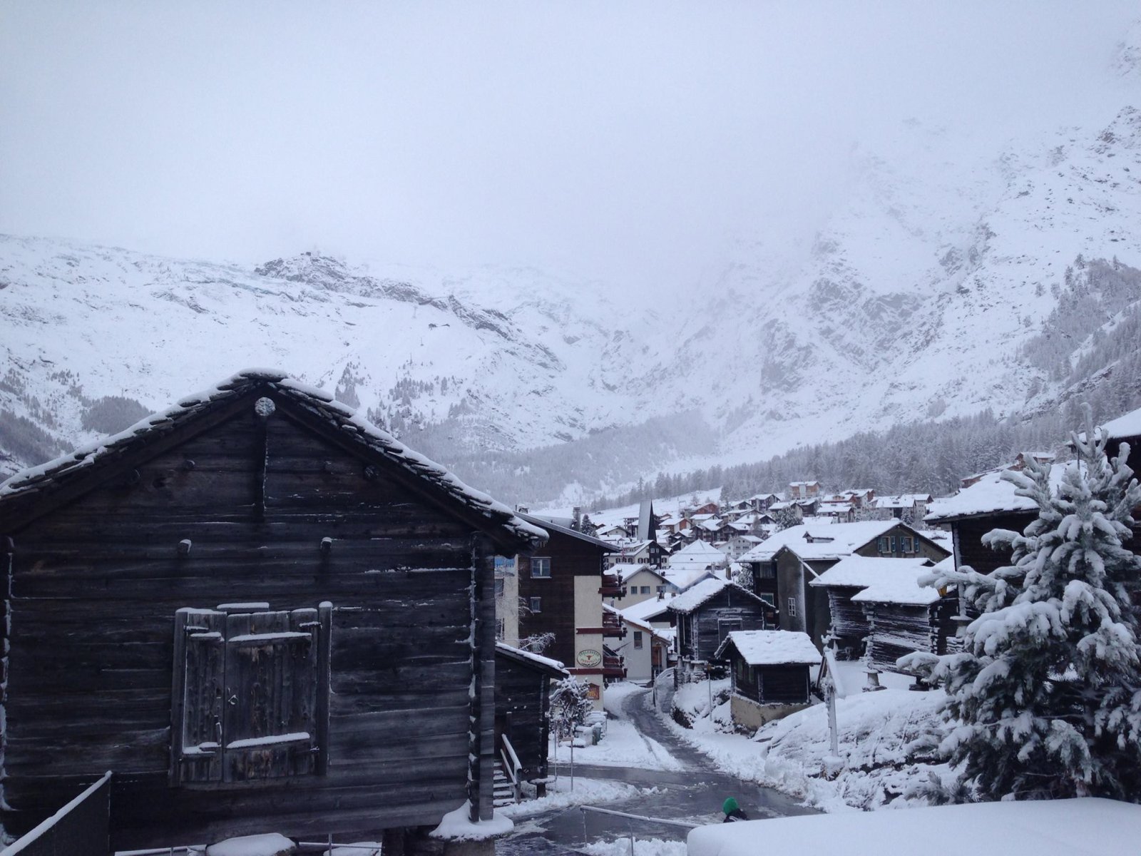 Saas-Fee (CH), 50 cm friss hó