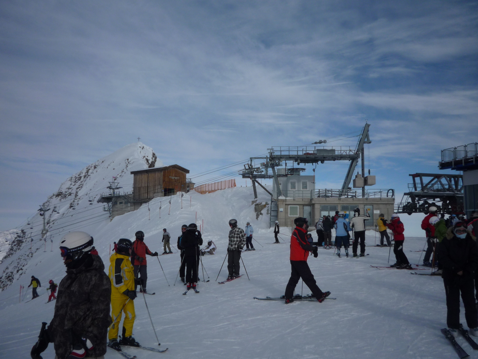 Gefrorene Wand (3287 m) és a pályarendszer teteje