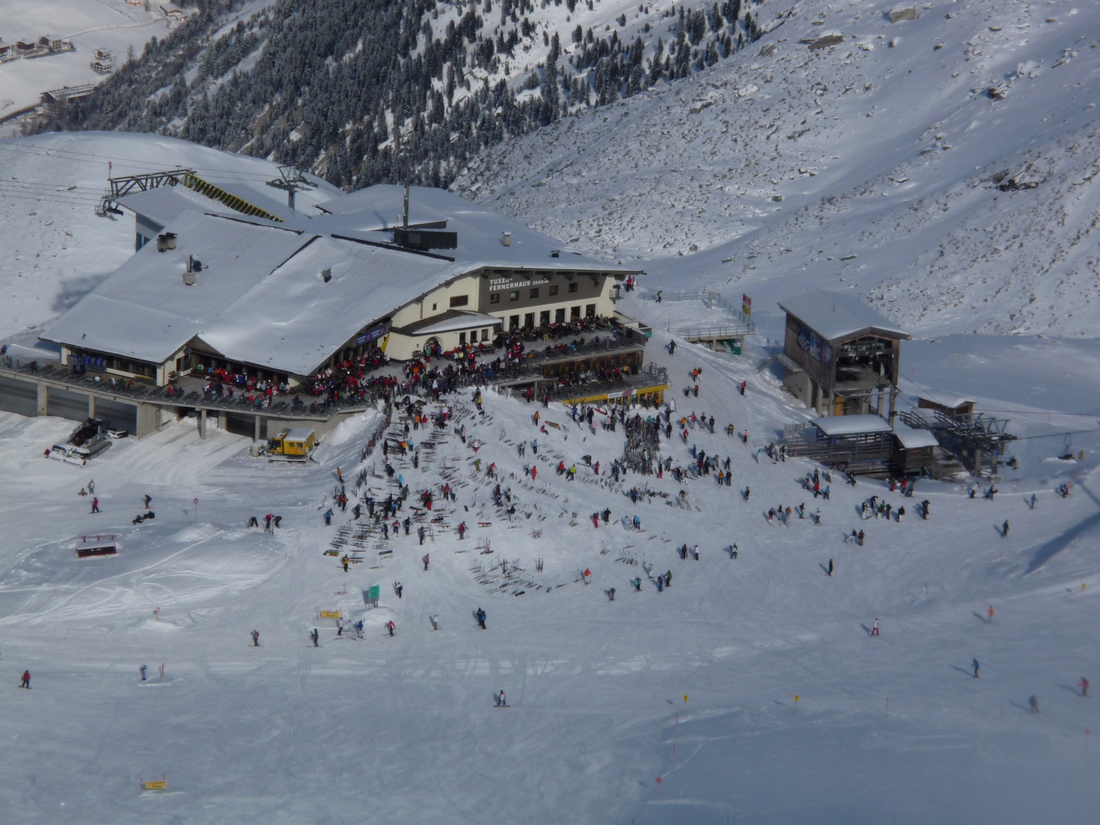 Tuxer Fernerhaus (2660 m)