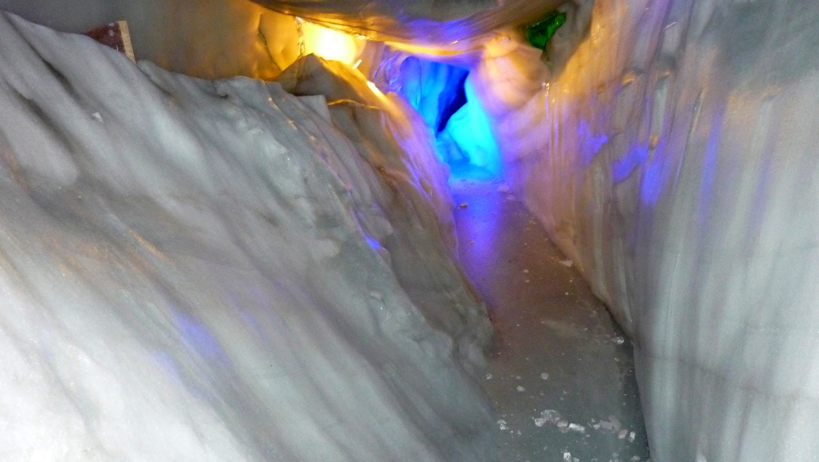 jégbarlang, ha van egy kis szabadidő, mindenképp érdemes megnézni!