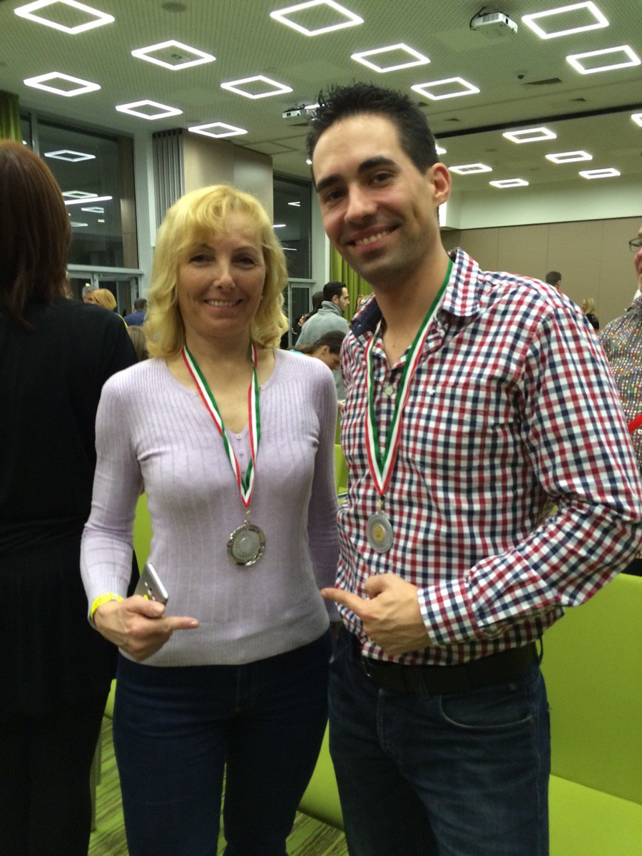 Mondial Assistance Turizmus Síkupa 2016.03.14. A síelők.hu képviseletében versenyző Wesselényi Andrea és Simig Csaba ezüstérmet nyert a női illetve férfi haladó síelők mezőnyben.