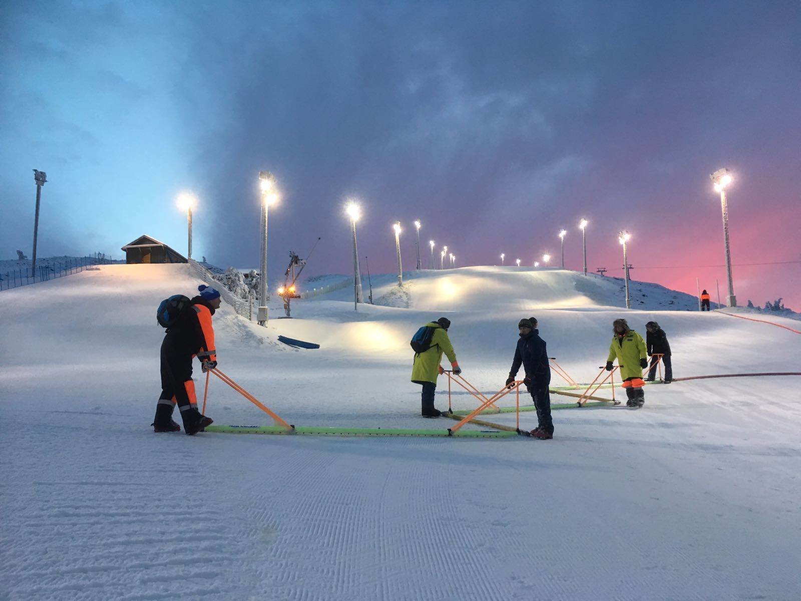 Készítik, injekciózzák a pályát a mínuszban