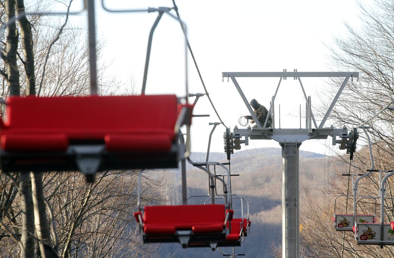 A Lillafüredi libegő a Jávorhegyre szállítja az utasokat | Fotó: Vajda János (MTI)