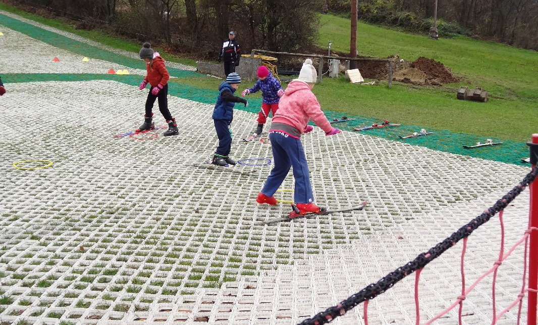 A műanyag pálya Visegrádon