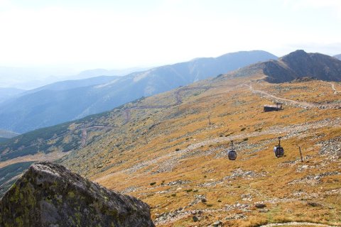 A déli oldalban kanyarog az új Panoráma pálya