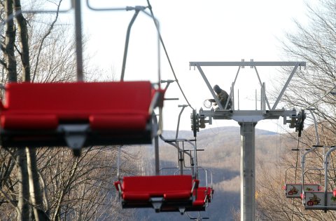 A Lillafüredi libegő a Jávorhegyre szállítja az utasokat | Fotó: Vajda János (MTI)