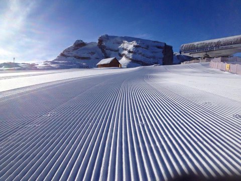 Hétfő: napsütéses reggel tegnap (Kép: Funivie Madonna di Campiglio)