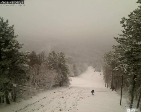 A pécsi sípálya webkamerája