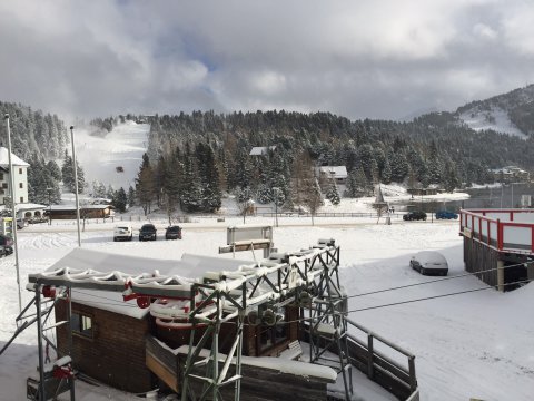 Készülnek a holnapi nyitásra Kép: Turracher Höhe