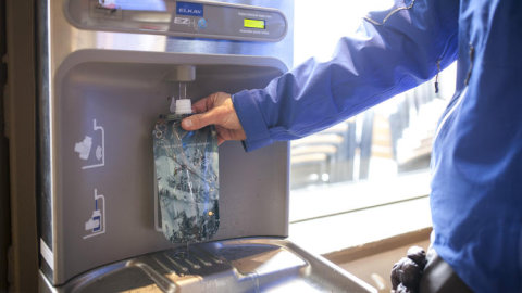 A "csap" és az újratölthető palack