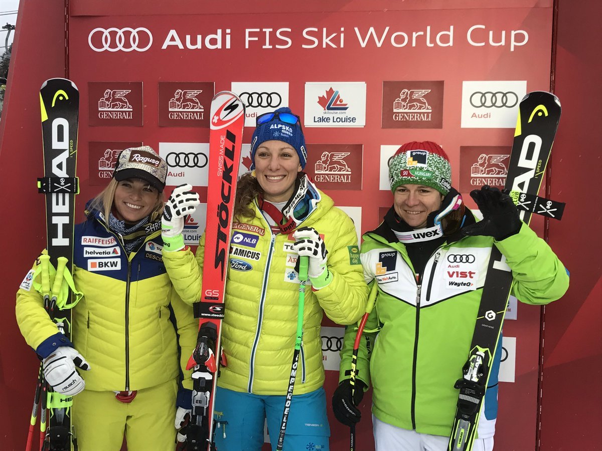 Jó ezt a képet nézegetni :) Balról jobbra: Lara Gut (2.), Ilka Stuhec (1.) és Miklós Edit (3.)