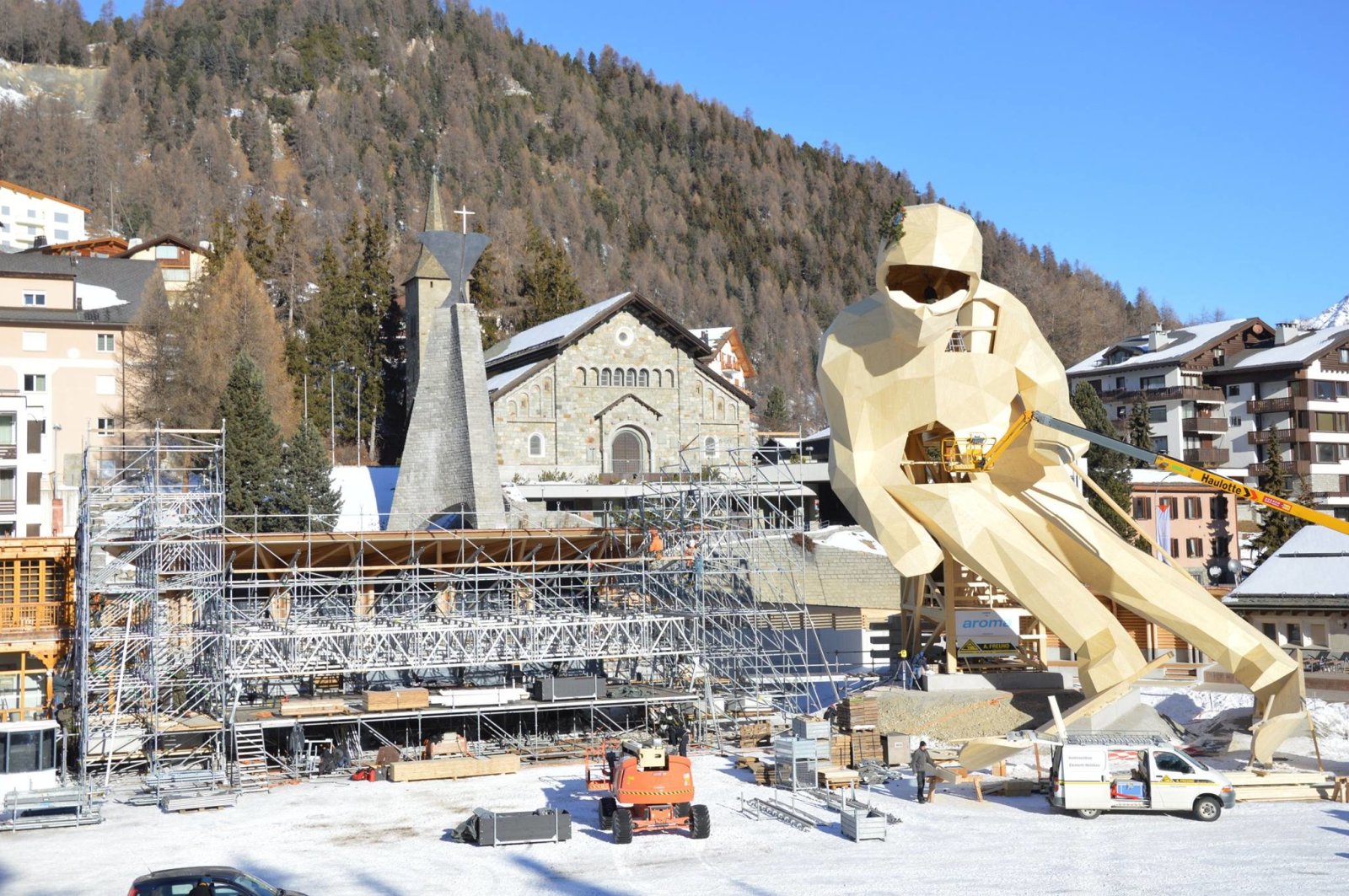 Edy, 35 tonnányi lucfenyőből készült