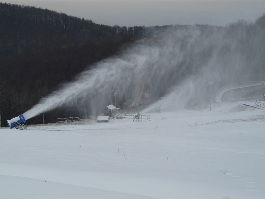 Hóágyúzás nappal