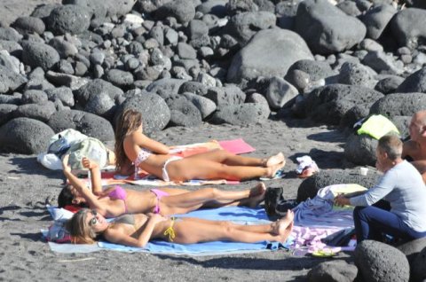 Catania: a strandon (Kép: www.lasicilia.it)