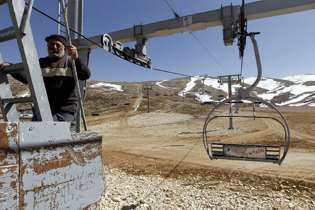 Libanoni síterep március 7-én (Kép: Reuters/Mohamed Azakir)