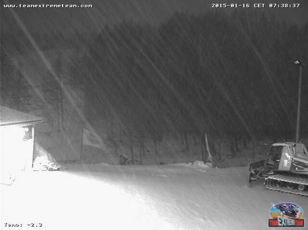 Elkezdődött! Madesimo (ITA, 1534 m) webkamera péntek reggel