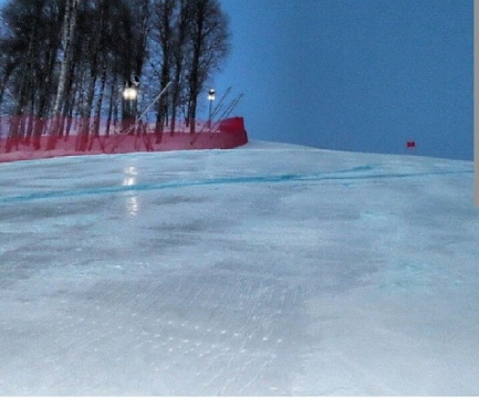 Akira Sasaki, a japán versenyző felvétele a csontjég férfi lesikló pályáról