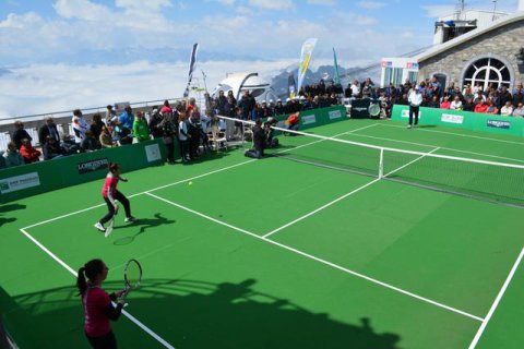 Tenisz a felhők között (Kép: Pic du Midi / Facebook)