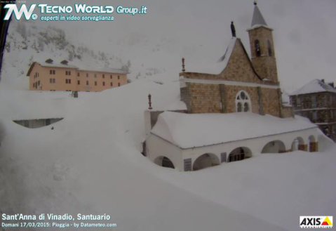 Szent Anna szentély, keresztény kegyhely 2000 méter felett