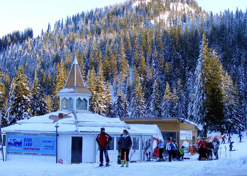 JoSchi étterem a nagy parkolóban