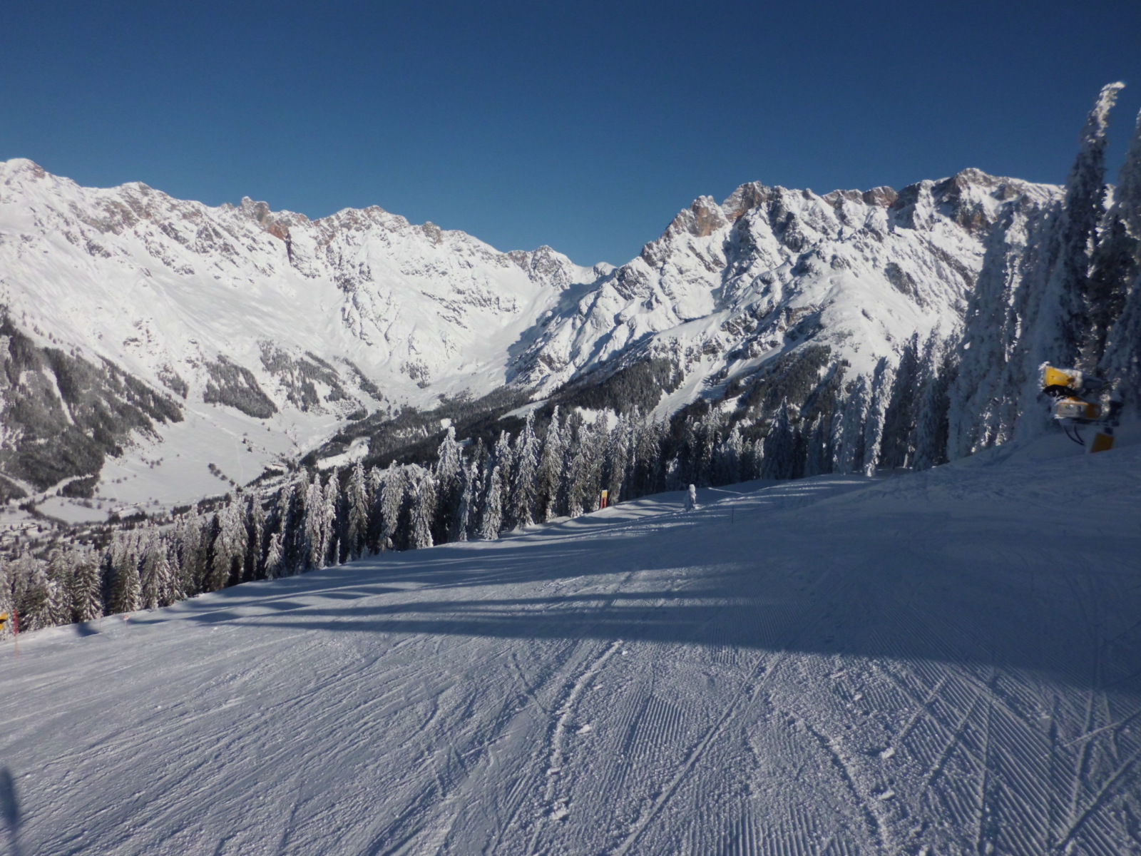 Üres pályák,0 várakozás.