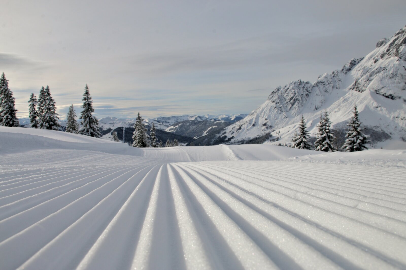 Helyenként már a pályákat is ratrakolták