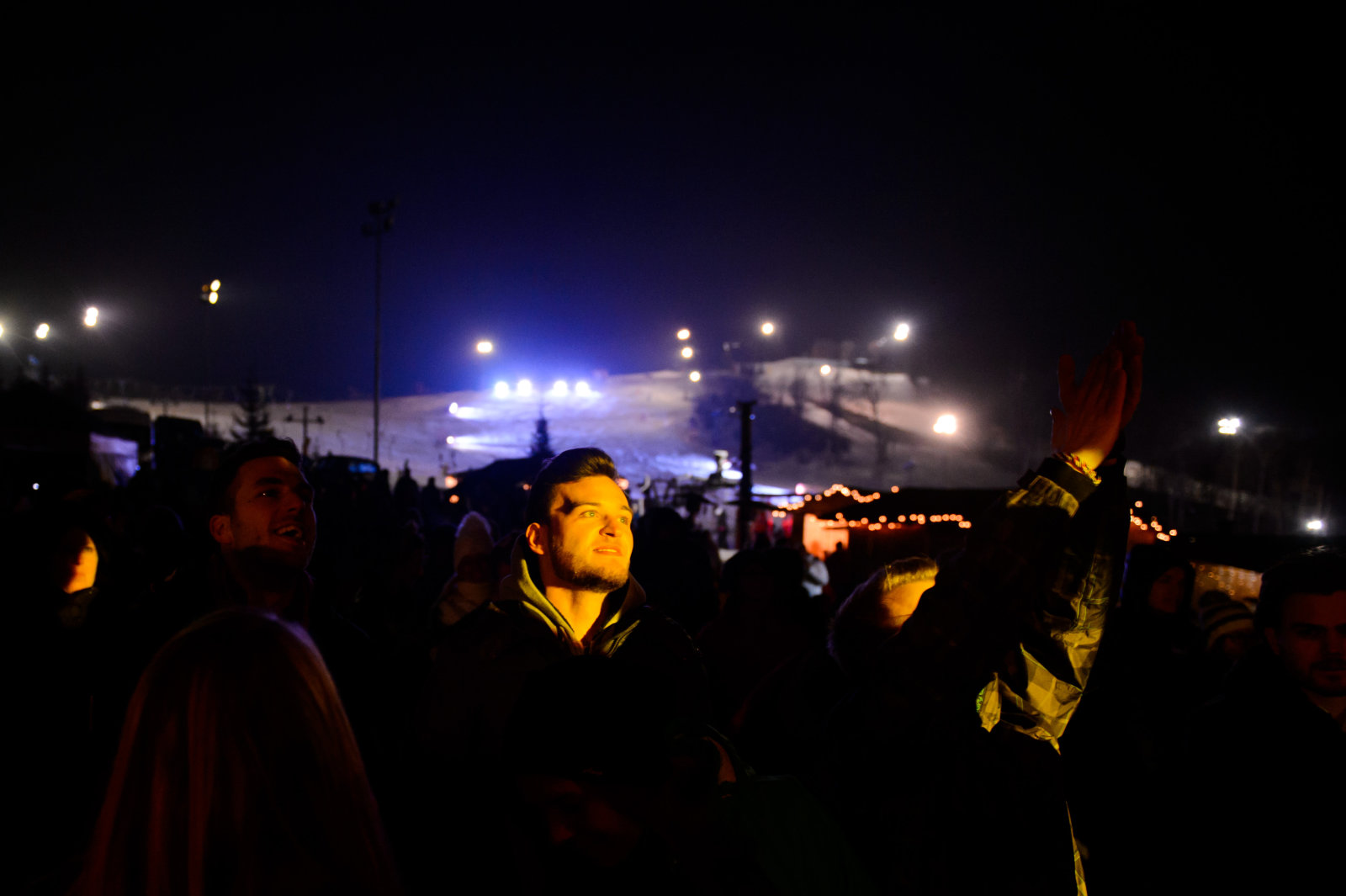 Élő koncertek a sípálya mellett