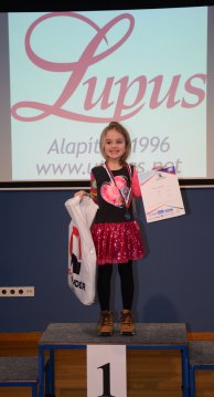 A dobogón Németh Berta (8 éves)