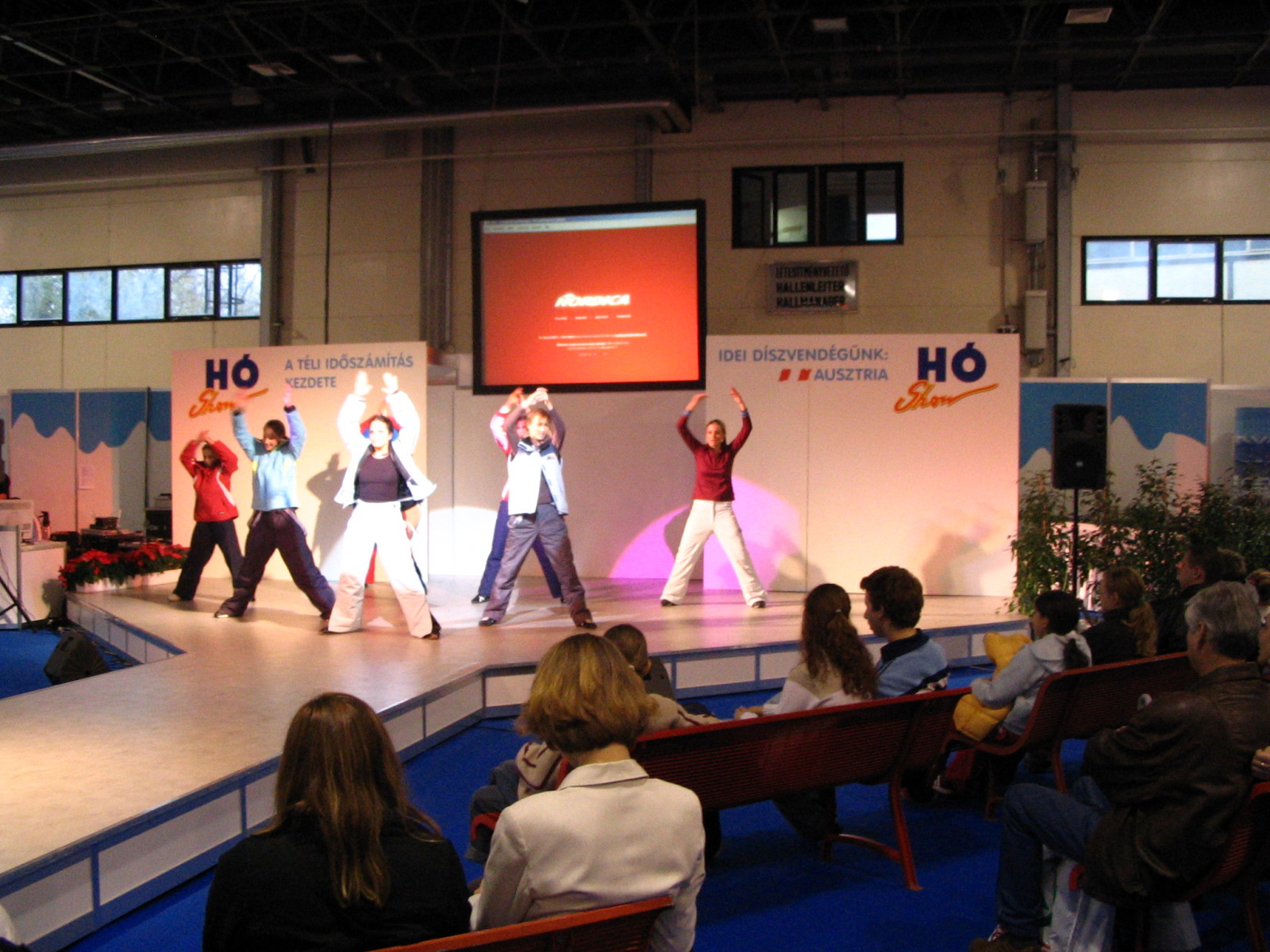2004_hoshow_01.JPG