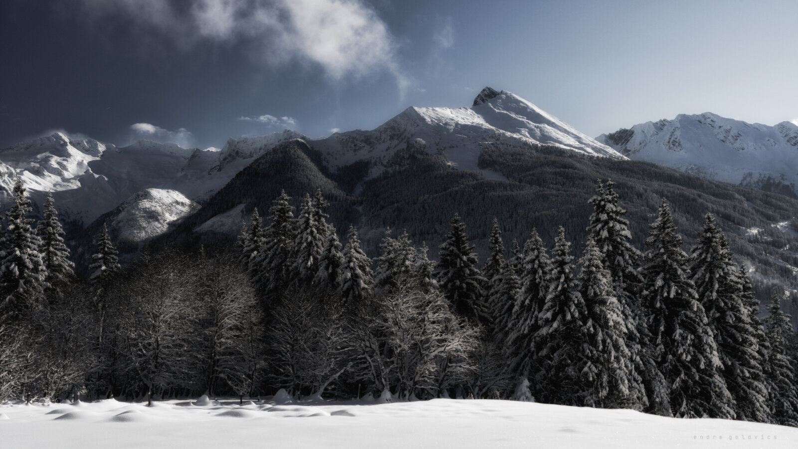 Balra az Ankogel-csoport hegyei, középen a Hüttenkogel és a Graukogel, jobbra a Feuersang (12.03)