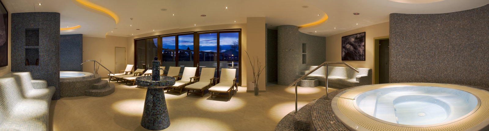 Hotel-Arena-whirlpool.jpg