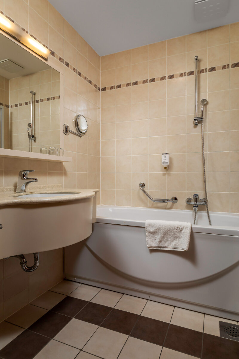 Fürdőkád / 2 ágyas szoba