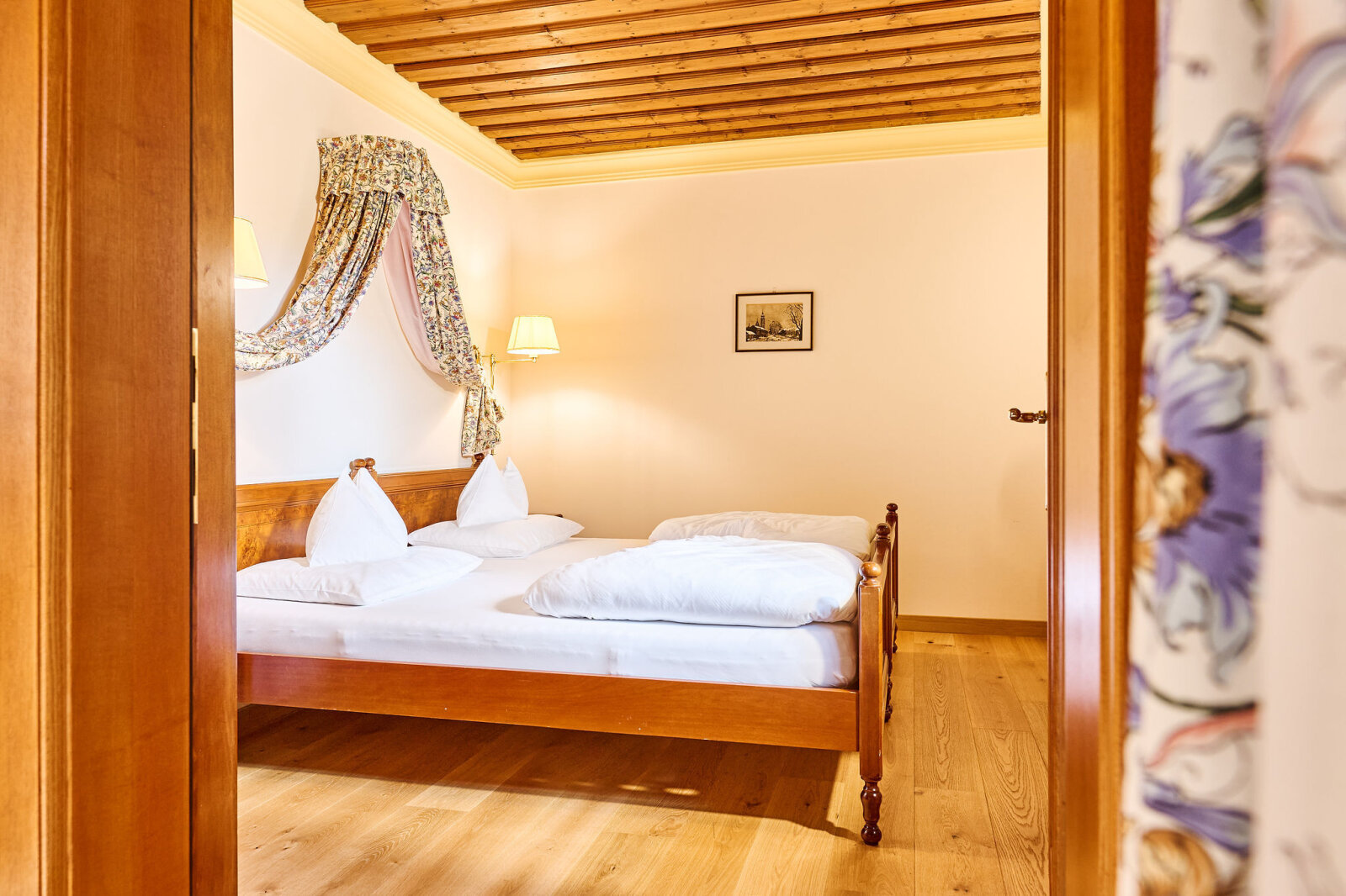 -JHP8923-HDR.jpg