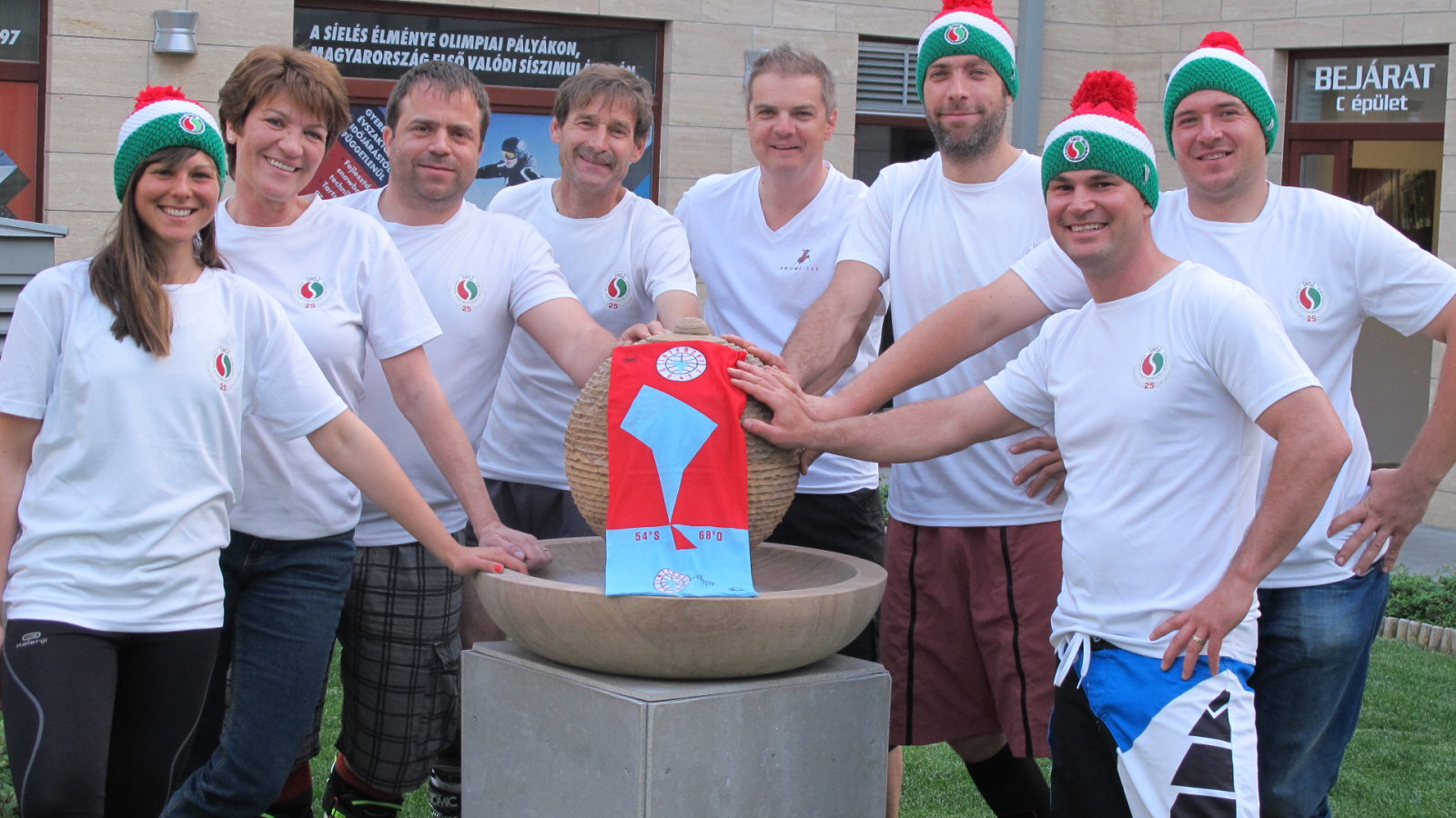 A magyar csapat egy része, a fotón balról jobbra: Hodován Zsuzsanna, dr. Egri Katalin, Kovács Tamás, dr. Dosek Ágoston, Dalos Péter, Polacskó Dániel és Fódi Gábor