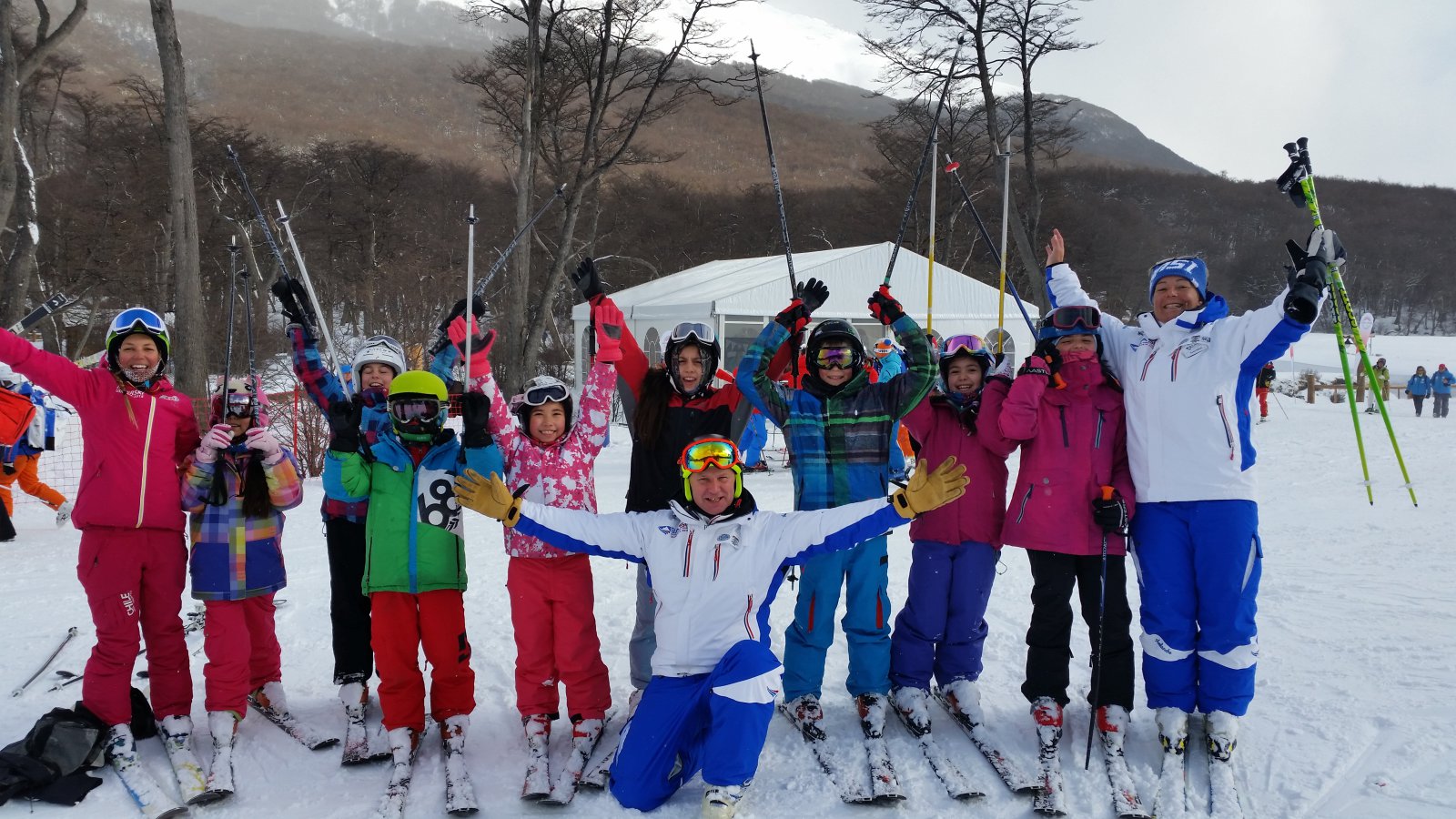 06.a.Interskishool-gyerekek-angol-oktatokkal.jpg