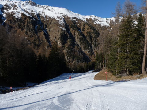 a pálya mellett semmi hó