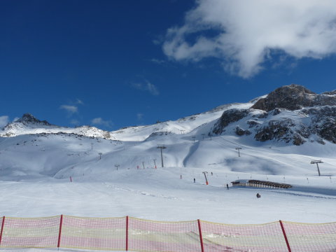 arra van Svájc a hegygerincen a határ (felvonó nélküli pályák)