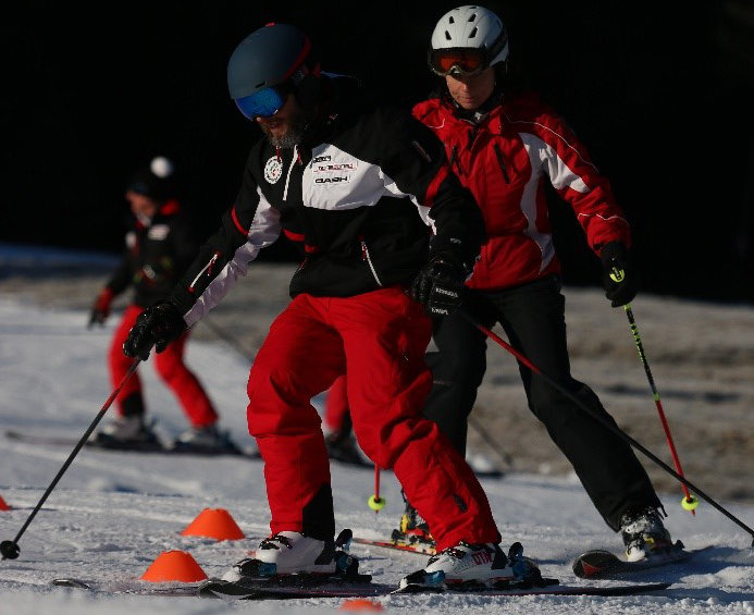 A sízés mind a két agyféltekét működtető sport