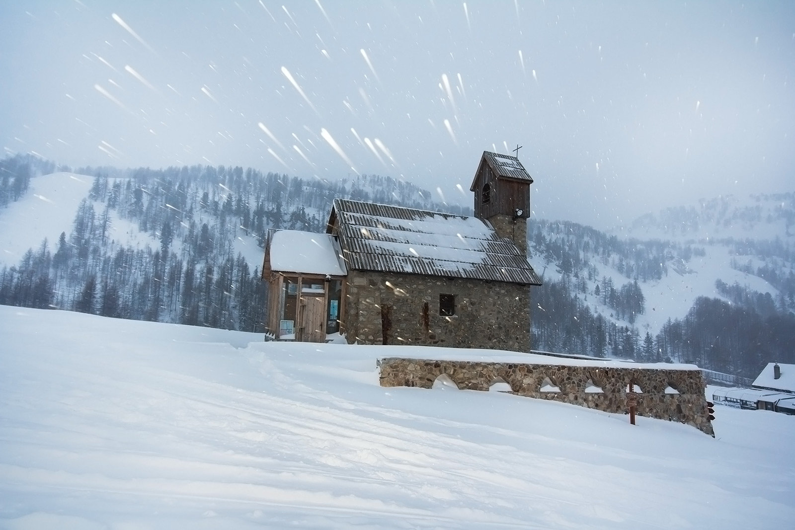 Templom hóesésben 2