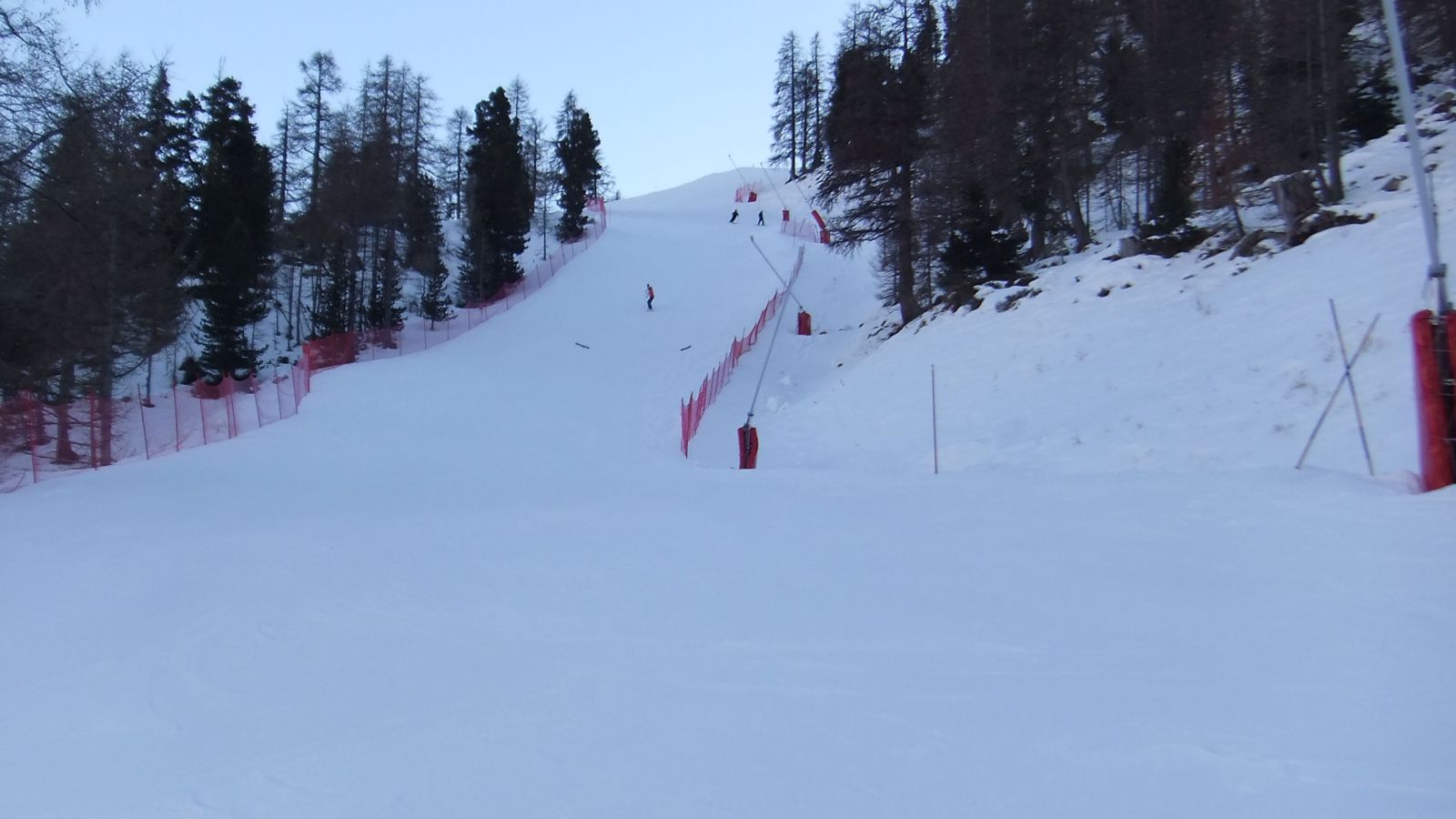 Blanchon piros pálya. Csalóka a szög, mindenki szerint feketének beillene a meredeksége