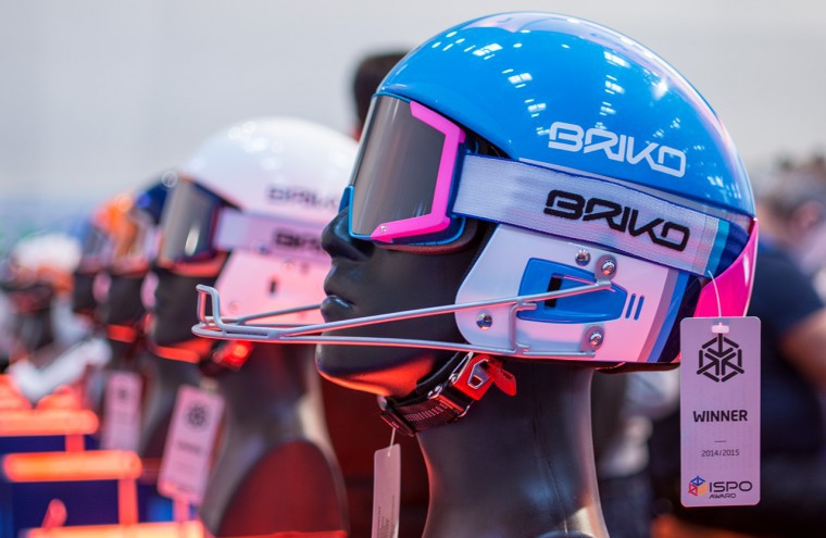 VULCANO 6.8 díjnyertes bukósisak