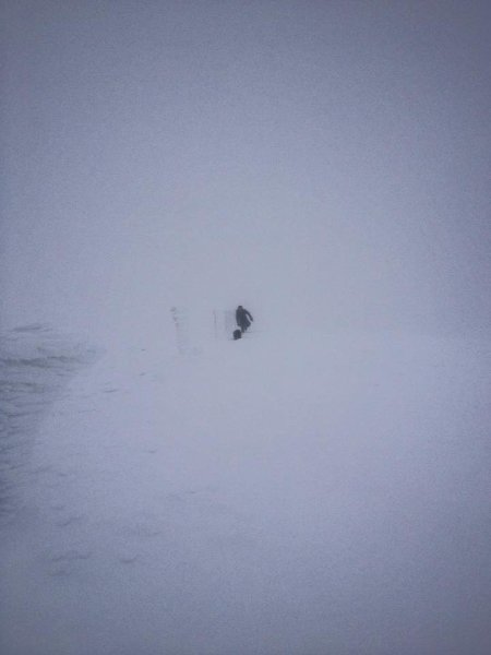 A viharos szélben nehéz a gyaloglás - Fotó: Marko (skywarn) - Kattints a képre a nagyításhoz