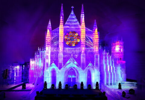 Idén II. Erzsébet angol uralkodó 15 évvel ezelőtti látogatásának emlékére a londoni Westmister apátságot építették meg jégből. | Fotó: Marek Hajkovsky / Slovakia Travel